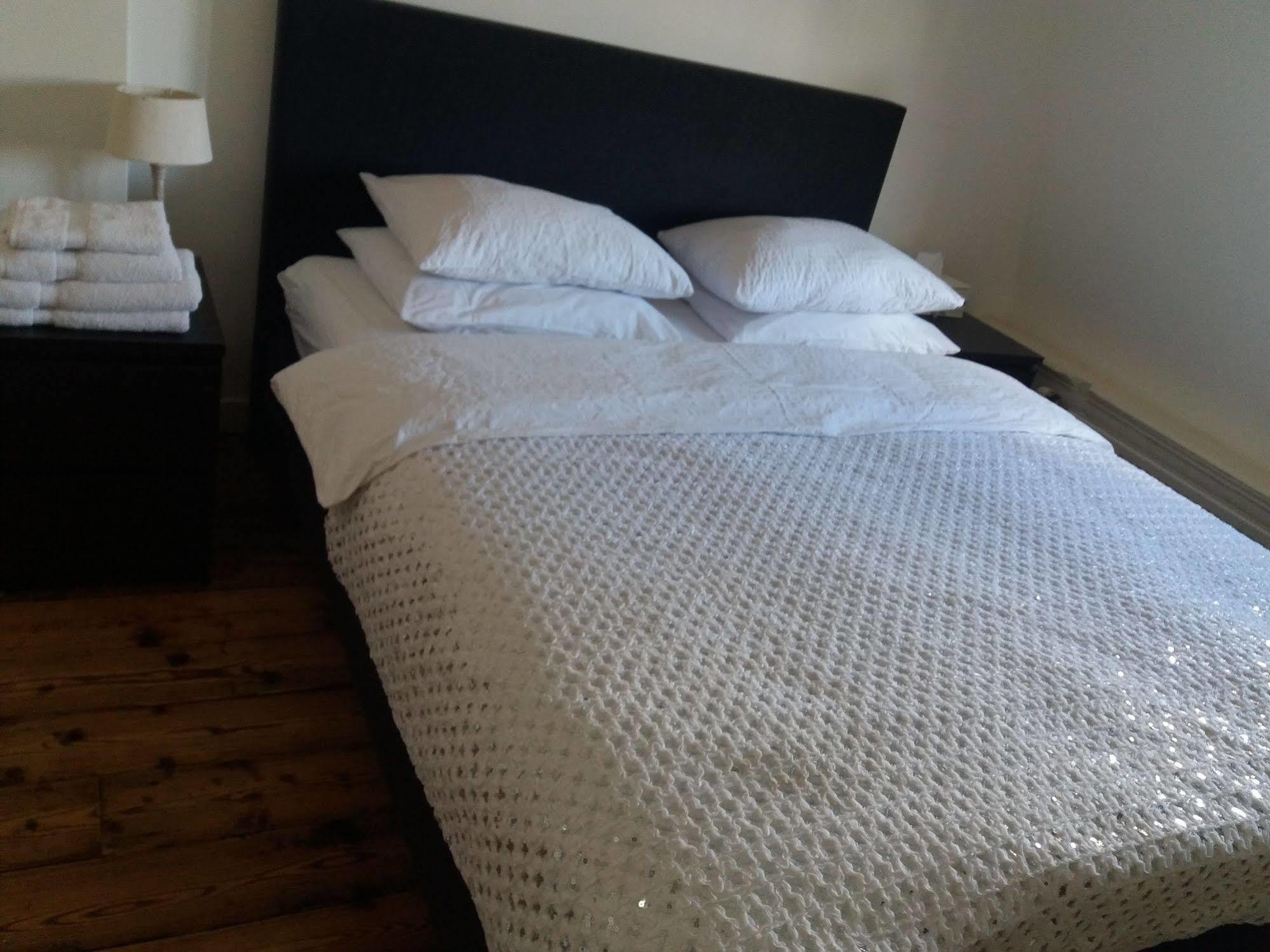 آميسفورت Jamila Suites المظهر الخارجي الصورة